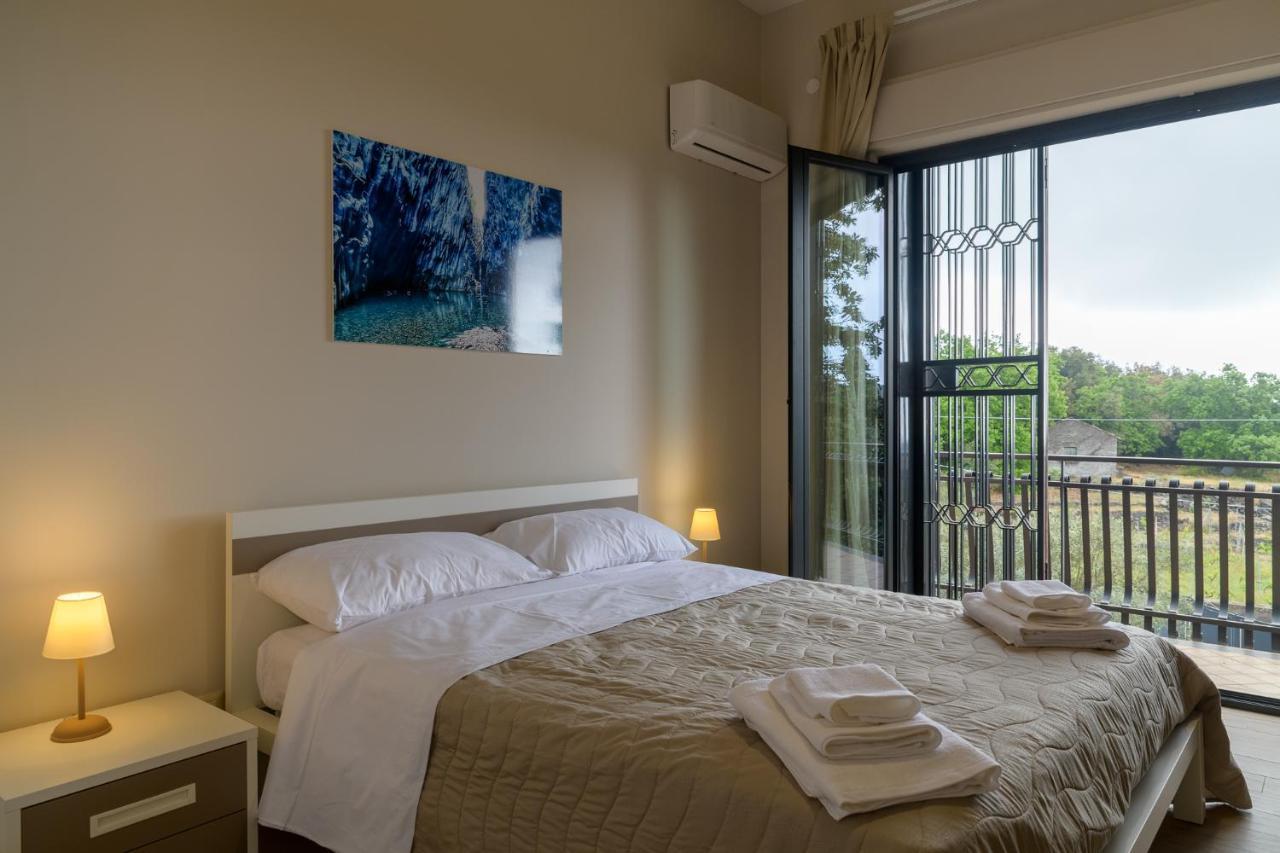 Bee Happy - Bed And Breakfast 扎费拉纳-埃特内阿 外观 照片